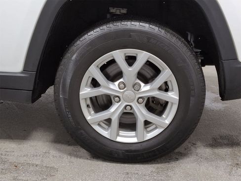 Certified 2023 Jeep Grand Cherokee L Limited image 14