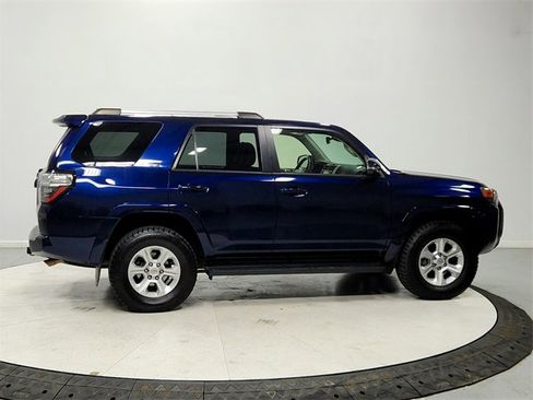 Used 2021 Toyota 4Runner SR5 Premium image 8