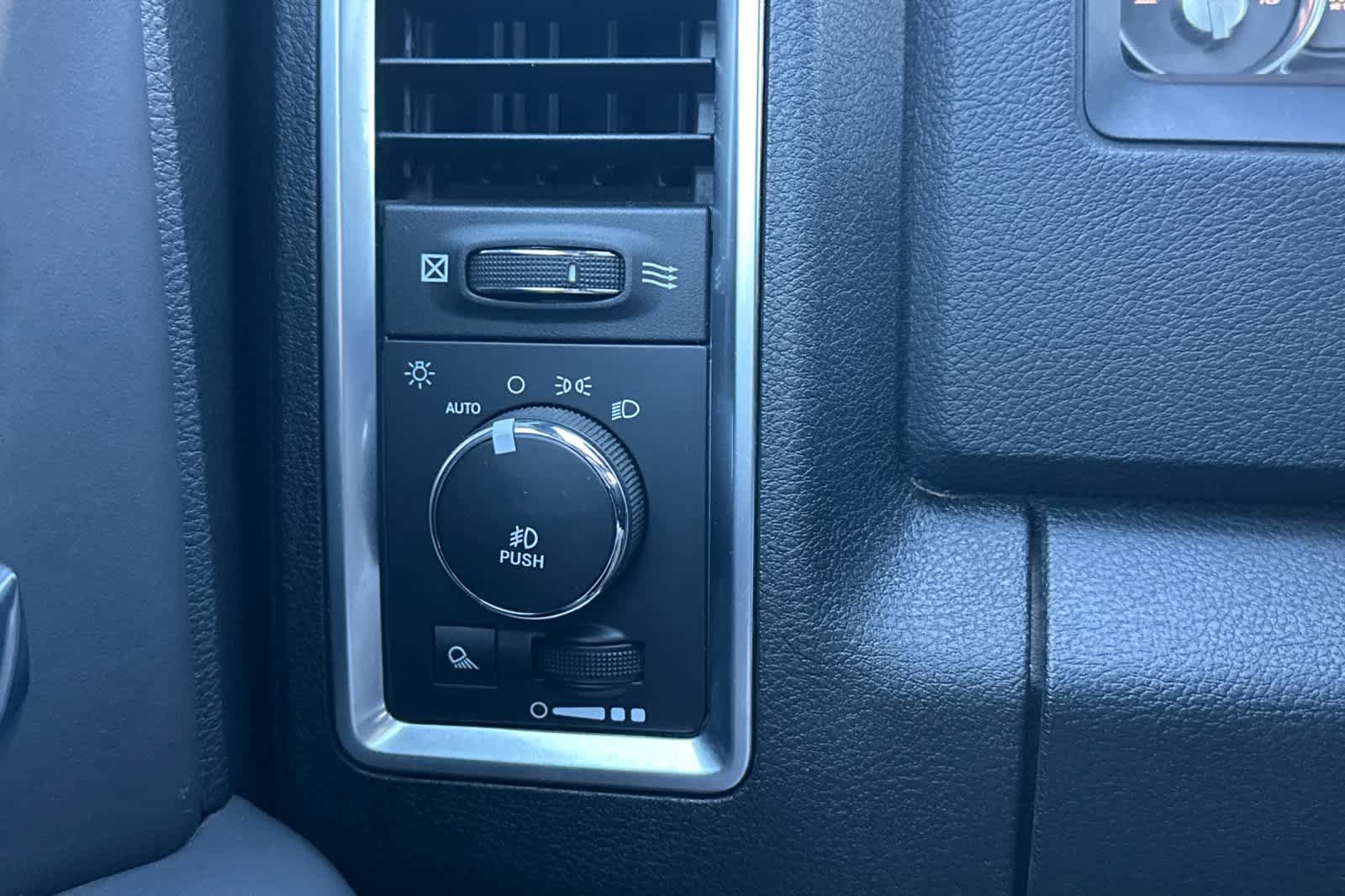 Used 2016 RAM 3500 Laramie Longhorn AWD/4WD image 30