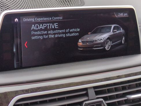 Used 2018 BMW 750i RWD image 39