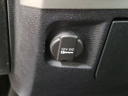 Used 2016 RAM 1500 Laramie AWD/4WD image 32