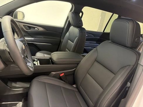 New 2027 Chevrolet Traverse LT w/ LPO, Floor Liner Package AWD/4WD image 12