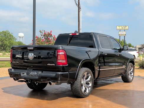 Used 2022 RAM 1500 Limited AWD/4WD image 2