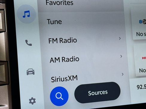 Used 2023 Toyota Tundra Limited w/ Power Package image 28