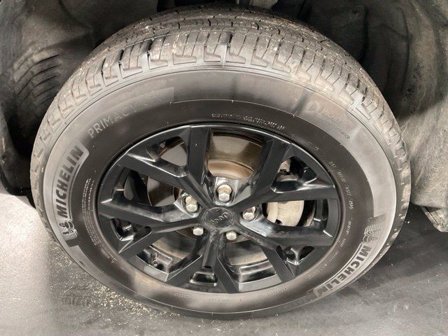 Used 2025 Jeep Grand Cherokee Altitude AWD/4WD image 10