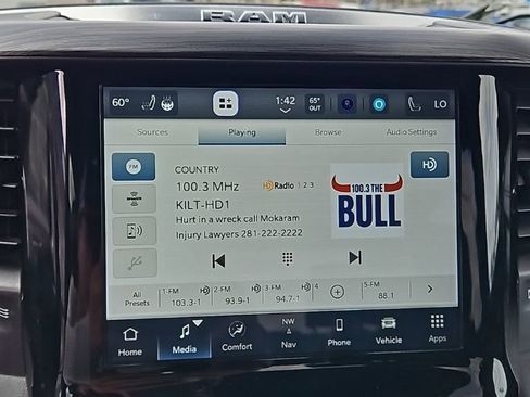 Used 2024 RAM 1500 Laramie image 17