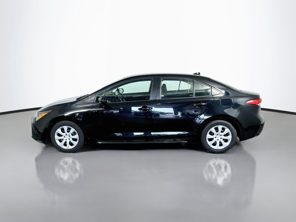 Used 2023 Toyota Corolla LE FWD image 3