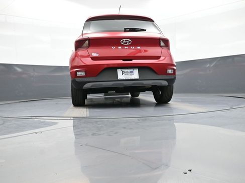 Certified 2023 Hyundai Venue Limited FWD image 30