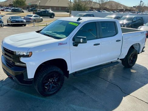 Used 2019 Chevrolet Silverado 1500 LT Trail Boss image 4