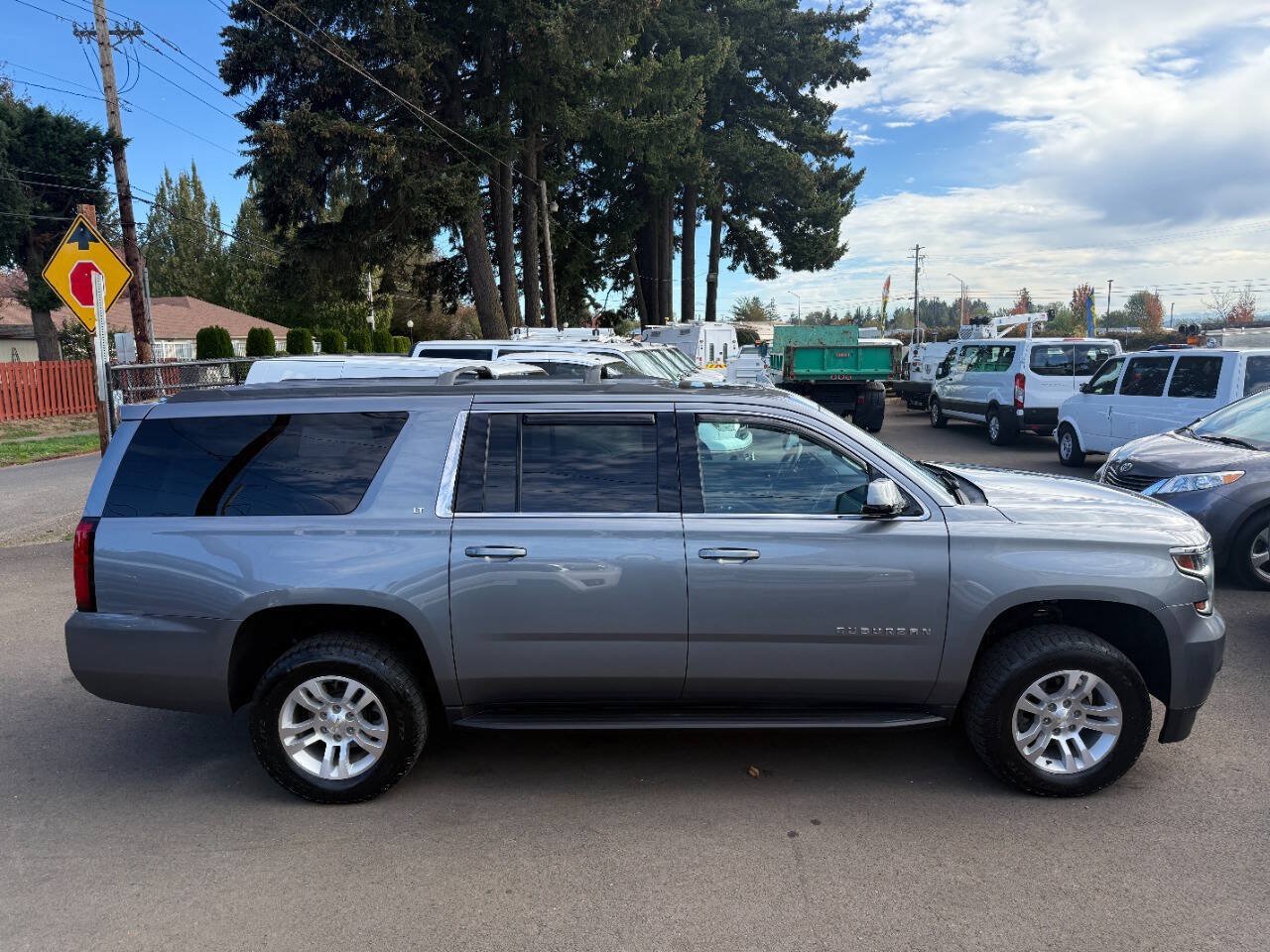 Used 2019 Chevrolet Suburban LT AWD/4WD image 6