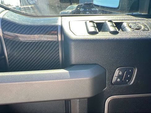 Used 2018 Ford F150 Raptor w/ Equipment Group 802A Luxury AWD/4WD image 16