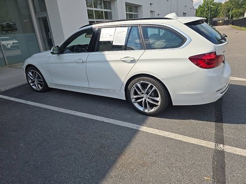 Used 2018 BMW 328d xDrive Wagon AWD/4WD image 5