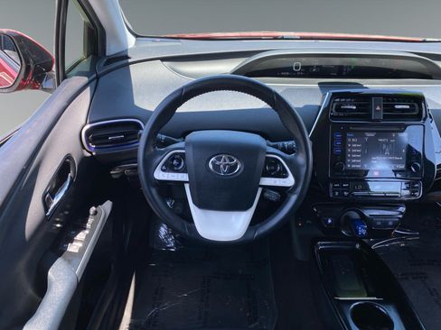 Used 2017 Toyota Prius Four Touring w/ Premium Convenience Package FWD image 12
