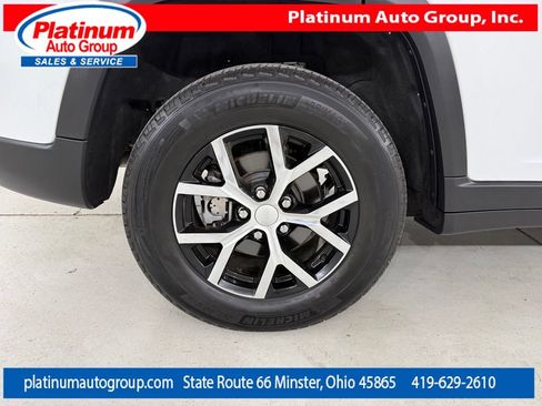 Used 2023 Jeep Grand Cherokee Limited AWD/4WD image 54