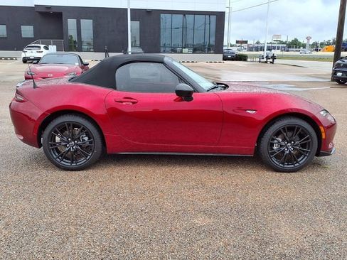 New 2026 MAZDA MX-5 Miata Club w/ Interior Package RWD image 5