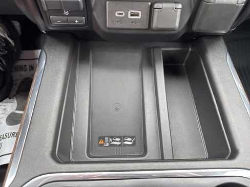 Used 2020 Chevrolet Silverado 1500 High Country w/ Z71 Off-Road Package AWD/4WD image 29
