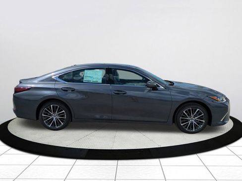 New 2025 Lexus ES 350 w/ Premium Package image 3