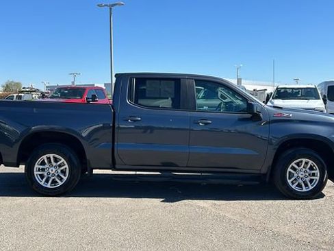 Used 2021 Chevrolet Silverado 1500 RST AWD/4WD image 2
