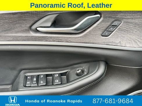 Used 2024 Jeep Grand Cherokee Limited 4xe image 27