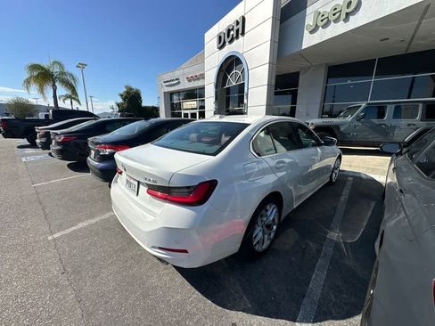 Used 2025 BMW 330i Sedan RWD image 3