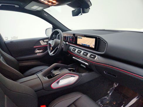 Certified 2025 Mercedes-Benz GLE 350 4MATIC image 19