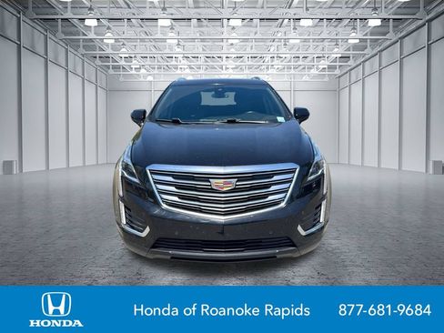 Used 2017 Cadillac XT5 Luxury w/ Driver Awareness Package FWD image 2
