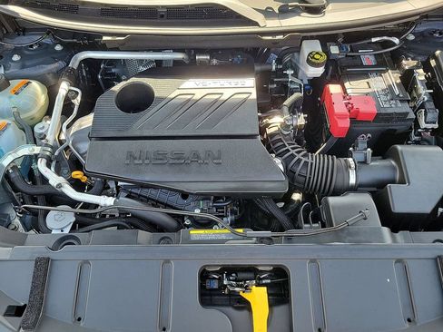 Used 2024 Nissan Rogue SL w/ SL Premium Package FWD image 10