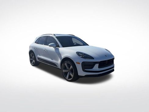 Used 2025 Porsche Macan AWD/4WD image 7