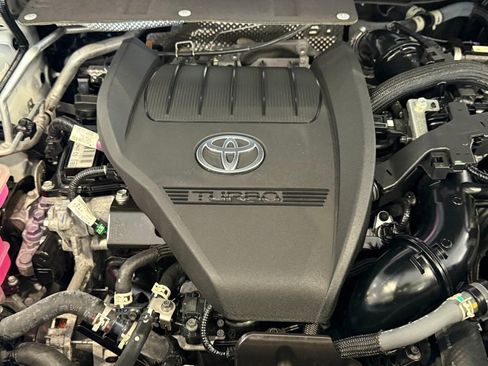 Used 2023 Toyota Highlander XLE image 37