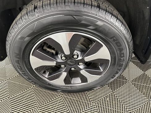 Used 2023 Jeep Grand Cherokee 4WD 4xe image 35