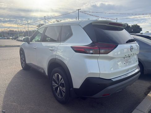 Certified 2023 Nissan Rogue SV FWD image 6