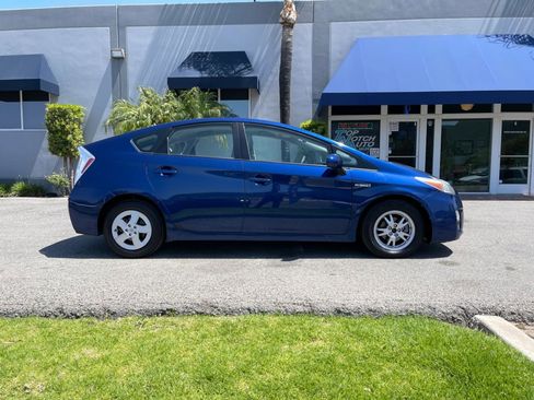 Used 2010 Toyota Prius Three image 4