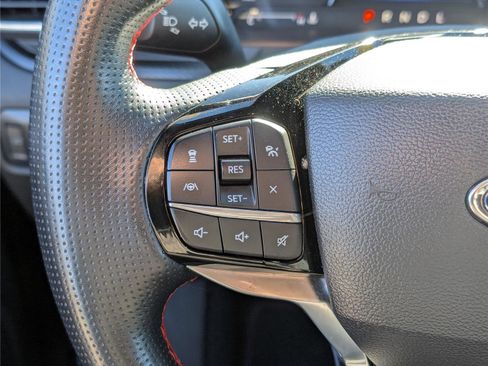 Used 2022 Ford Explorer ST-Line image 25