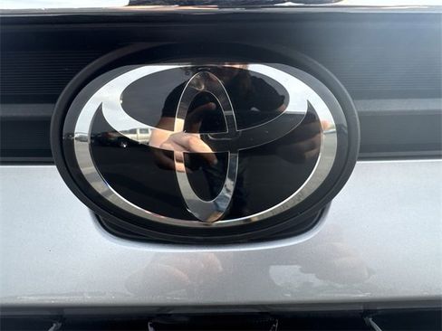 Used 2024 Toyota Grand Highlander Limited image 32