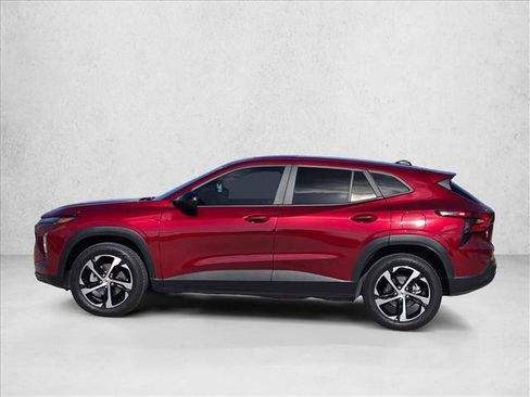 Used 2025 Chevrolet Trax RS w/ Sunroof Package FWD image 8