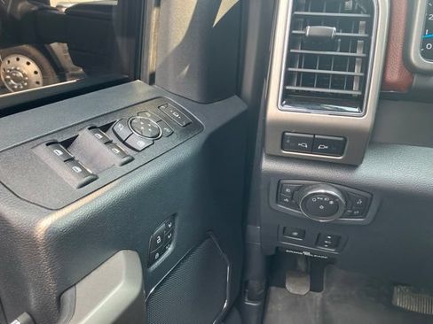 Used 2022 Ford F250 Platinum AWD/4WD image 16