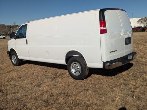 New 2025 Chevrolet Express 3500 Extended w/ Driver Convenience Package image 6