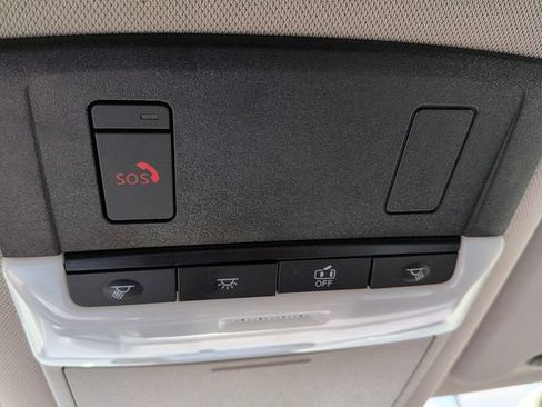 Used 2025 Nissan Rogue SV FWD image 23