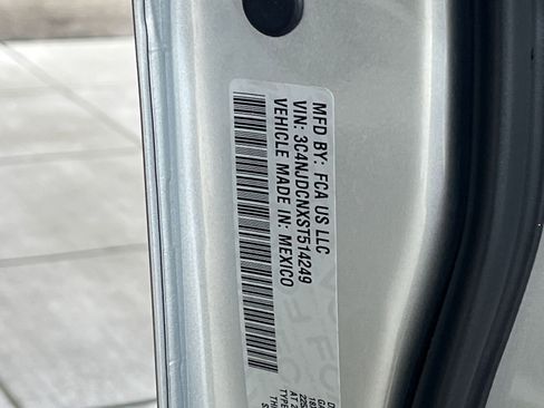 Used 2025 Jeep Compass Limited image 29