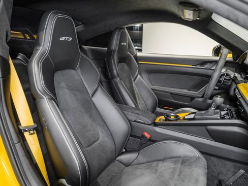 Used 2022 Porsche 911 GT3 image 23