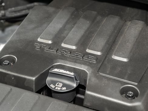 Used 2024 Chevrolet Silverado 1500 Custom w/ Turbomax Blackout Package image 17