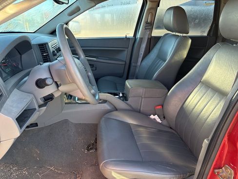 Used 2005 Jeep Grand Cherokee Laredo image 9