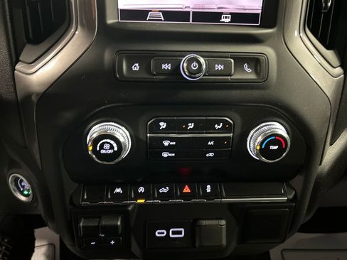 Used 2024 GMC Sierra 1500 Pro w/ Graphite Edition AWD/4WD image 19
