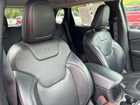 Used 2019 Jeep Cherokee Limited AWD/4WD image 42