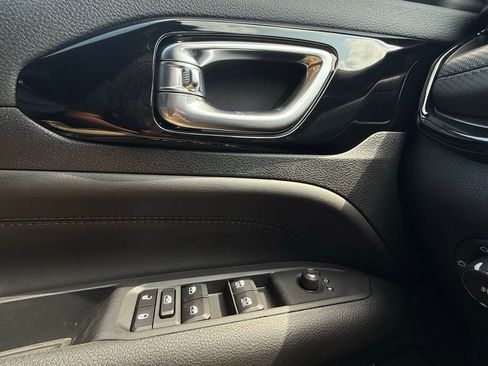 New 2025 Jeep Compass Limited w/ Sun & Sound Group image 28