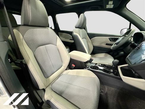 Used 2026 Subaru Forester Premium AWD/4WD image 29