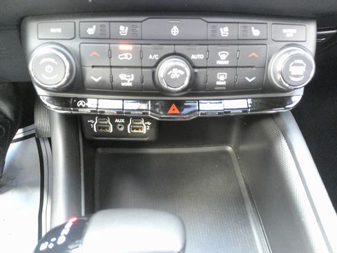 Used 2024 Dodge Durango GT image 28