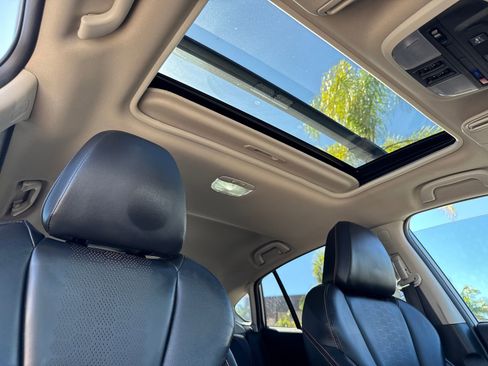 Certified 2022 Subaru Crosstrek 2.5i Limited w/ Moonroof Package 2 image 10