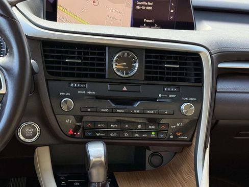 Used 2019 Lexus RX 350L w/ Premium Package image 19