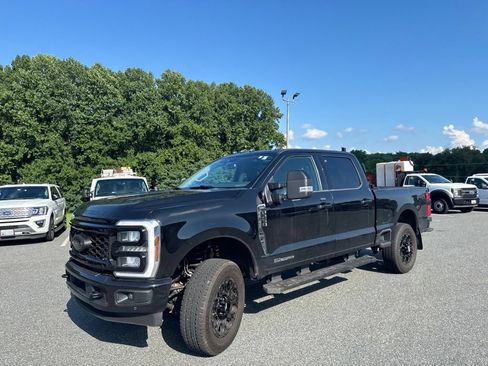Used 2025 Ford F250 Lariat w/ Lariat Ultimate Package AWD/4WD image 3